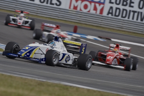 Alex Brundle's Formel 2 bil på Oschersleben i 2009